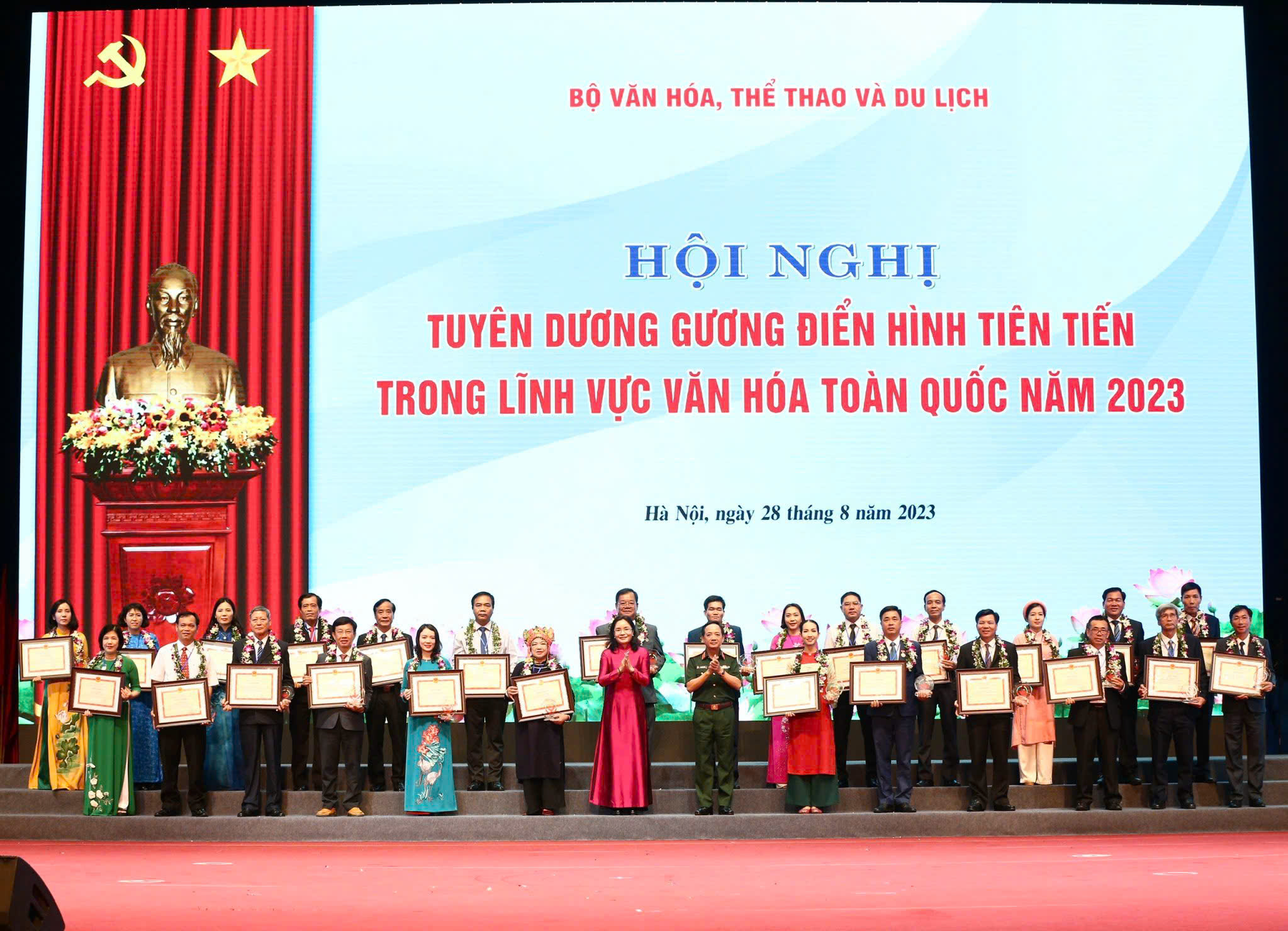 c_cxzv-1 Phát hiện, bồi dưỡng, tổng kết và nhân rộng điển hình tiên tiến - ảnh 1