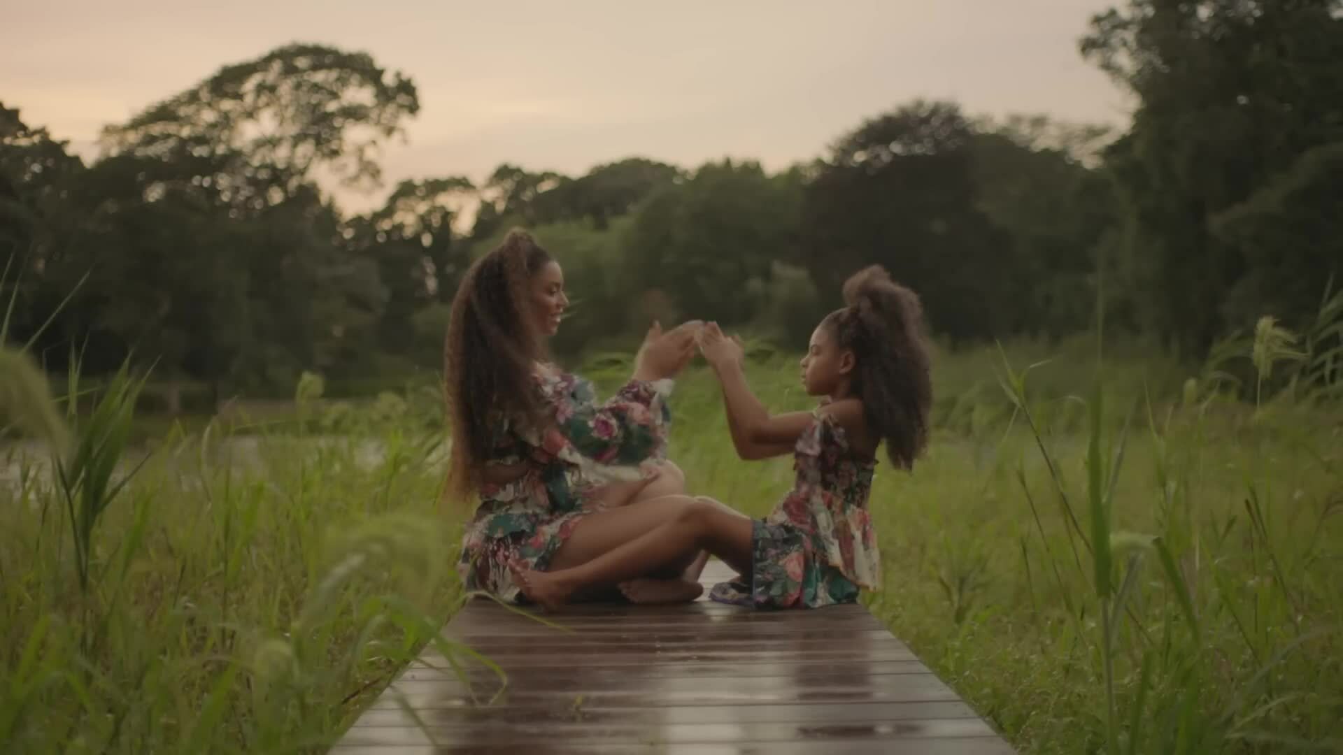 MV "Brown Skin Girl" của Beyoncé và con gái Blue Ivy