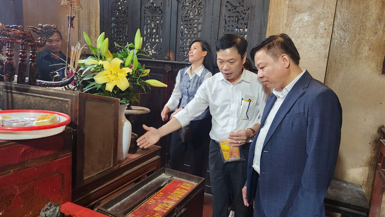 z61077107875946e10af52b6f95fb5b8c11aa98b25f4e0_ptaq Đẩy mạnh tuyên truyền bản sắc văn hoá truyền thống trong lễ hội - ảnh 2